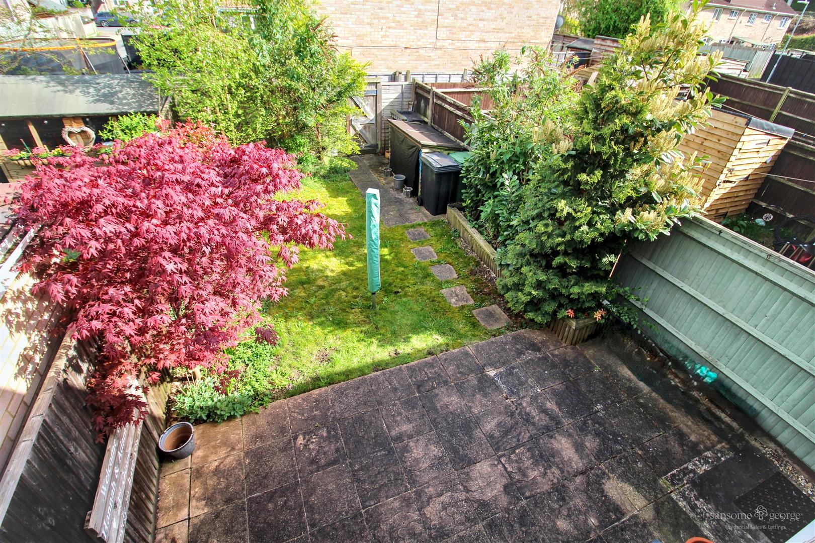 Lilac Close, Purley On Thames, Reading
